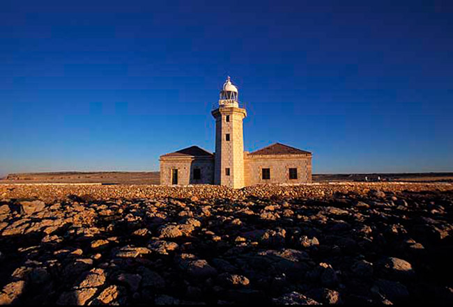 Faro Punta Nati - Villas Etnia